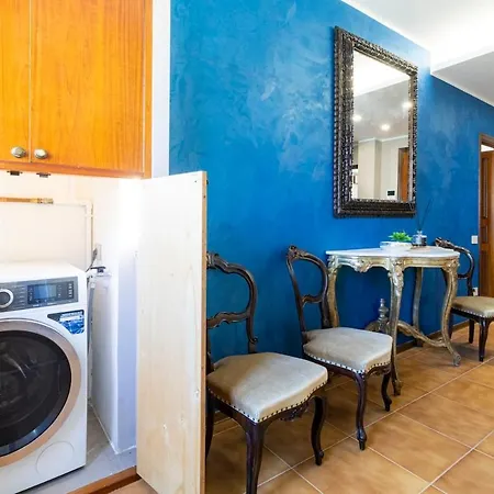Appartement Downtown - Private Parking, Wi-fi, And Courtyard *