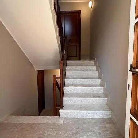 Downtown - Private Parking, Wi-fi, And Courtyard Appartamento *